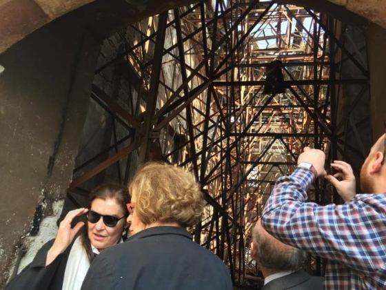 Η Υπουργός Πολιτισμού στο τέμενος Βαγιαζήτ - Τι λέει η Πυροσβεστική