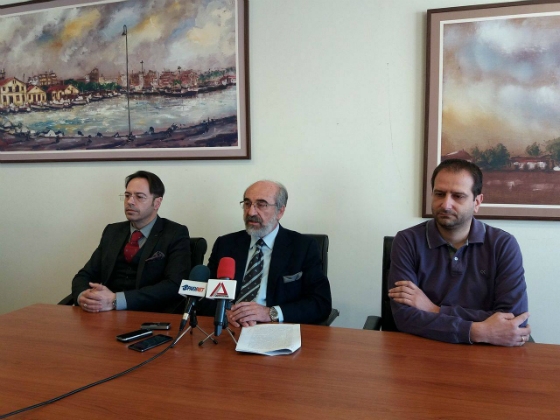 Στιγμιότυπο από τη σημερινή συνέντευξη τύπου