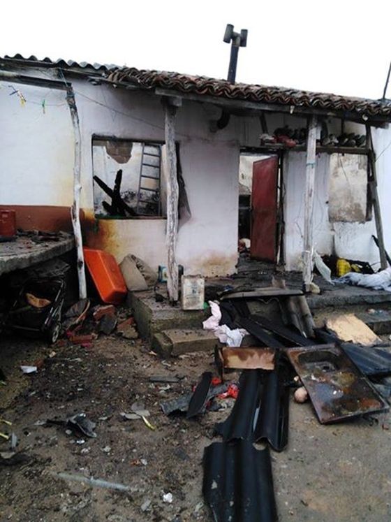 Ολοκληρωτική καταστροφή στο σπίτι της οικογένειας