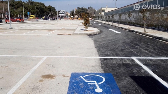 Παραδόθηκε το πάρκινγκ στην παραλιακή της Αλεξανδρούπολης: «160 θέσεις κατάλληλα διαμορφωμένες»