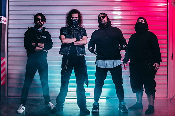 Οι "δικοί" μας BOOM DOX υπέγραψαν συμβόλαιο με την δισκογραφική ROAR