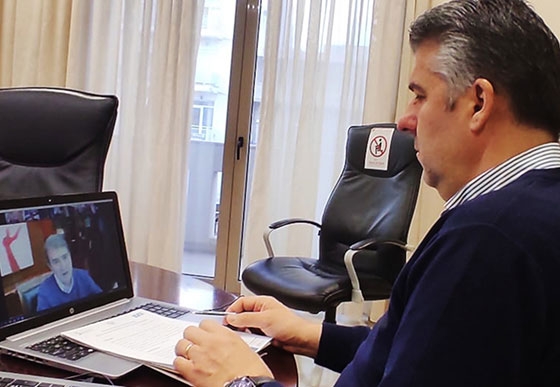 Στιγμιότυπο από την τηλεδιάσκεψη που διοργάνωσε το Επαγγελματικό Επιμελητήριο Αθηνών