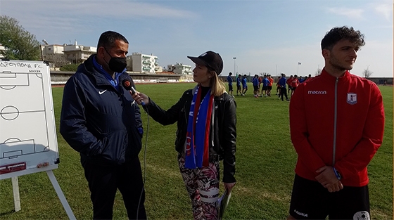 Ο Νίκος Ουσταμπασίδης και ο Αρθούρος Αμπραχαμιάν κατά τη διάρκεια της συνέντευξης