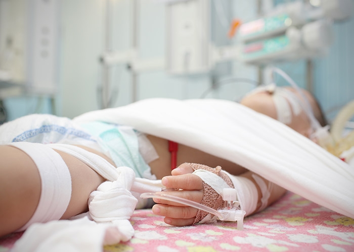 Τελικά γίνονται θαύματα: Καλά στην υγεία του το δίχρονο παιδί