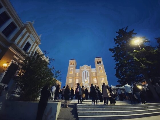 Η Εκκλησία εμπιστεύεται την επιστημονική κοινότητα των ιατρών.