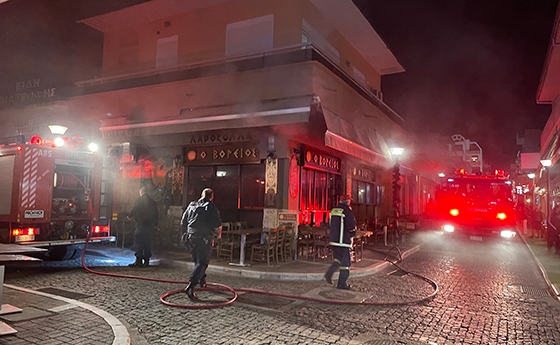 Στιγμιότυπο από την προσπάθεια κατάσβεσης της ΠΥΑ