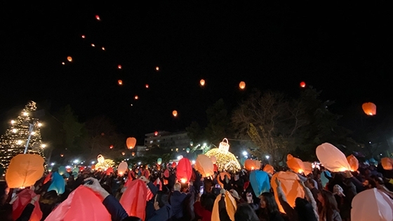Στιγμιότυπο από τη "νύχτα των ευχών" το 2019