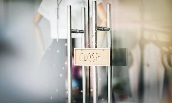 Ικανοποίηση του Εμπορικού Συλλόγου για την κατάργηση των ενδιάμεσων εκπτώσεων