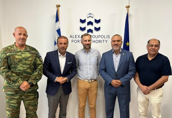 Έναρξη χρήσης του λιμένα Αλεξανδρούπολης από το Γαλλικό Στρατό, οχτώ μήνες μετά την πρώτη διερευνητική επαφή.