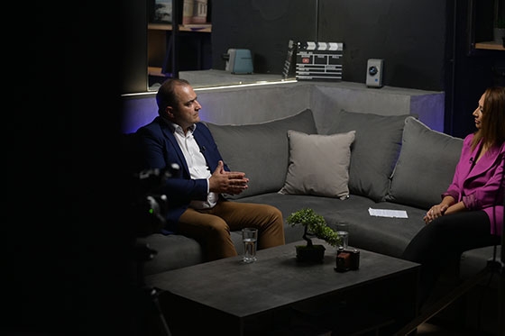 Στιγμιότυπο από τη συνέντευξη με τον κ. Ρωμύλο Χατζηγιάννογλου