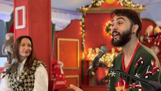 Ο Σταυριανός Κιναλόπουλος παρουσίασε το πρώτο του παιδικό βιβλίο με τίτλο «Ποιος έκλεψε τα μελομακάρονα;» και πρωταγωνιστή τον μικρό Μπίλια