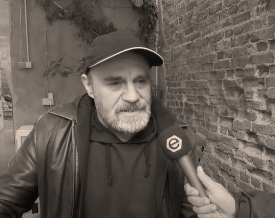 Ολοένα και περισσότερα στοιχεία έρχονται στο φως για τον «Άλλον Άνθρωπο», Κωνσταντίνο Πολυχρονόπουλο και τη σχέση που είχε με τα τυχερά παιχνίδια.