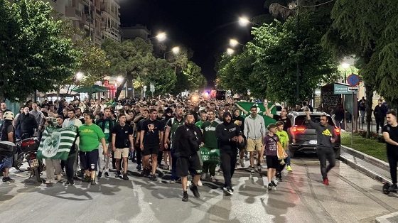 Στο κέντρο της Αλεξανδρούπολης πανηγυρισμοί για τον ευρωπαϊκό τίτλο του Παναθηναϊκού.