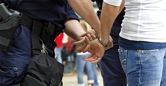 Σύλληψη ανηλίκων για κλοπή και γονέων για παραμέληση εποπτείας στην Αλεξανδρούπολη