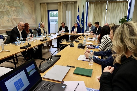 Υπογράφτηκε στην Περιφέρεια η δημιουργία γραφείου αποτυπώματος άνθρακα.