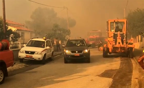 Μεγάλη φωτιά μαίνεται στις Σάπες - 4 αεροσκάφη έρχονται από Θεσσαλονίκη (video)