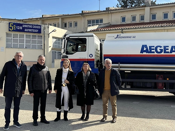 Ο Βέλγος Φιλέλληνας που ζεσταίνει δωρεάν τα σχολεία βρέθηκε και πάλι στον Έβρο