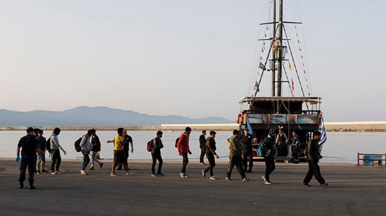 Κάθε μέρα και μια βάρκα με παράτυπους μετανάστες φθάνει στο λιμάνι της Αλεξανδρούπολης 