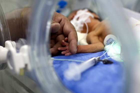 Εκτός κινδύνου το βρέφος που αεροδιακομίσθη από το ΠΓΝΑ στο Ωνάσειο