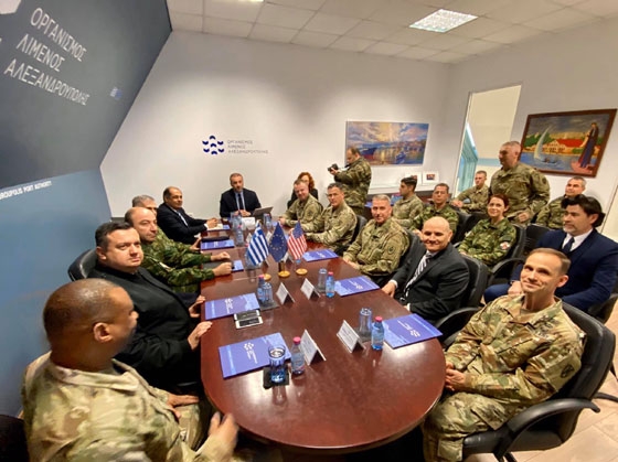 Στιγμιότυπο από τη συνάντηση στα γραφεία του Οργανισμού Λιμένος Αλεξανδρούπολης