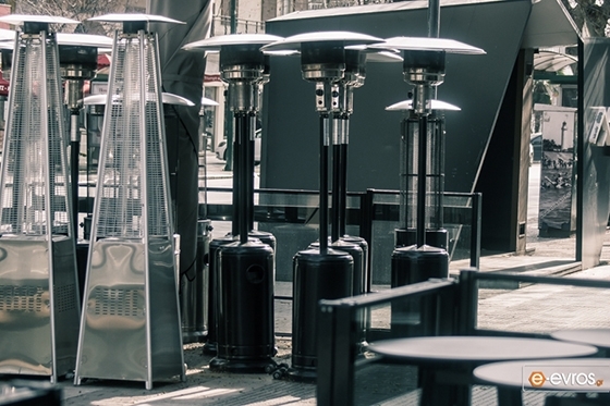 ΕΣΠΑ: Έως 5.000 ευρώ για θερμαντικά σώματα θα πάρουν οι επιχειρηματίες της εστίασης