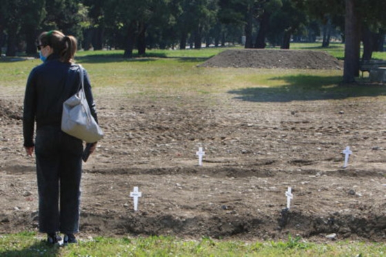 Έβρος: Δραματική έκκληση γυναίκας που ζητά να κηδέψει με όλα τα έθιμα τον πατέρα της ο οποίος "έφυγε" από κορονοϊό