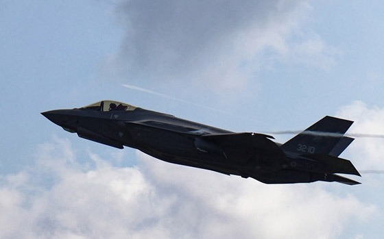 Μαχητικά αεροσκάφη "έσκισαν" τον ουρανό της Θράκης (video)