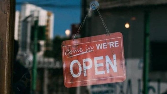 Στις 10:00πμ ανοίγουν πλέον τα εμπορικά καταστήματα στην Αλεξανδρούπολη - Ποια εξαιρούνται