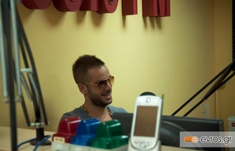 Στο studio του Ελληνικού 88.9 κατά τη διάρκεια της συνέντευξης.