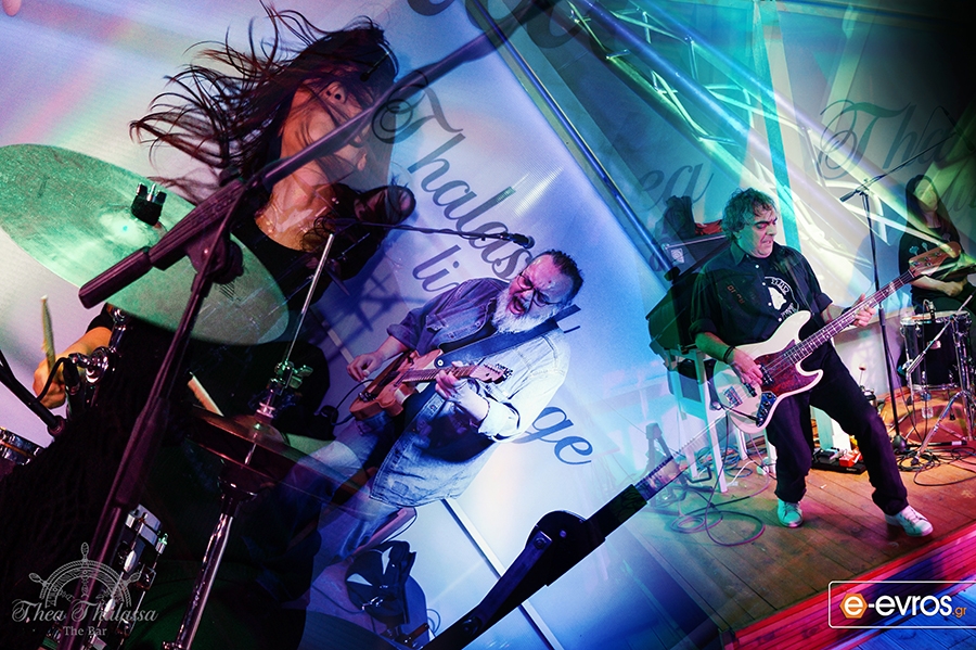 Oι Blues Wire ξεσήκωσαν τους πάντες στο Thea Thalassa the bar