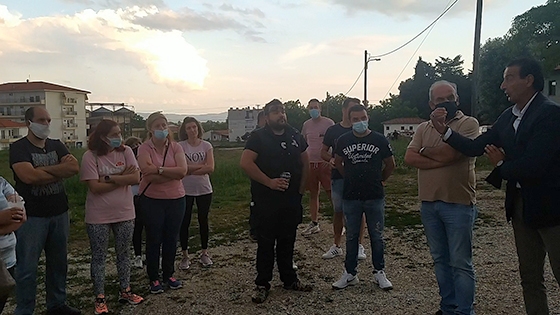 Για να μη συγχρωτιστούν τα παιδιά τους στον Β' Παιδικό Σταθμό,  παρακαλούν οι γονείς με την διαμαρτυρία τους