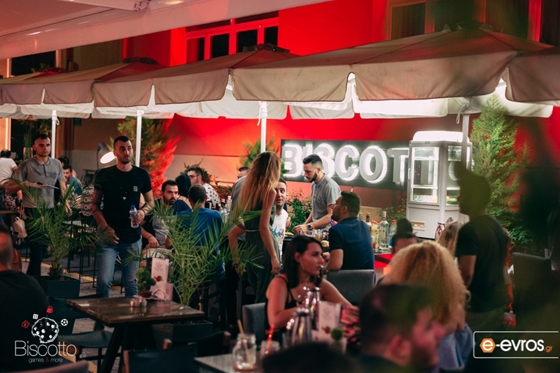 Σαββατόβραδο στο Biscotto cafe bar με άκρως καλοκαιρινές γεύσεις! (video)