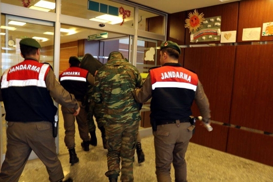 Τουρκία: Συζητήσεις για πέντε χρόνια φυλάκισης των δύο στρατιωτικών