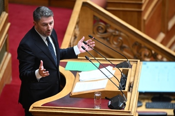 Με ένα πακέτο 11 παρεμβάσεων, το ΠΑΣΟΚ στέκεται δίπλας στους πολίτες, που σήμερα είναι μόνοι απέναντι στους ισχυρούς