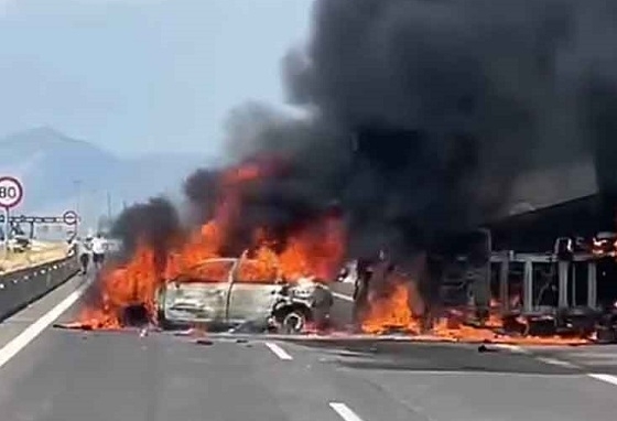 Το τραγικό δυστύχημα στην Εγνατία Οδό, κόστισε τη ζωή σε τρία άτομα.
