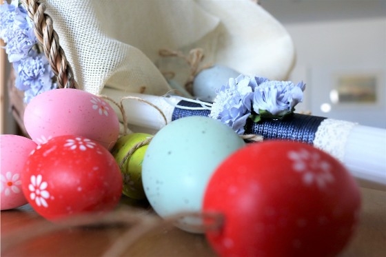 «Πασχαλινές λαμπάδες από μελισσοκέρι»: Εργαστήρι για οικογένειες στο Μουσείο Μετάξης