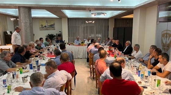 Ευχαριστήριο δείπνο διοργάνωσε η Λέσχη Αλεξανδρουπολιτών προς τιμή των εθελοντών, που βοήθησαν για την έπαρση της μεγαλύτερης ελληνικής σημαίας.