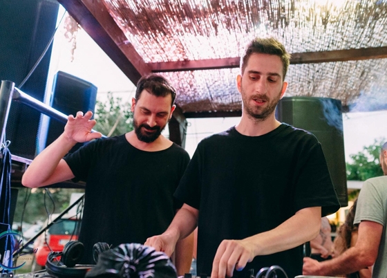 Ο Thodoris Triantafillou και ο Echonomist επί τω έργω!