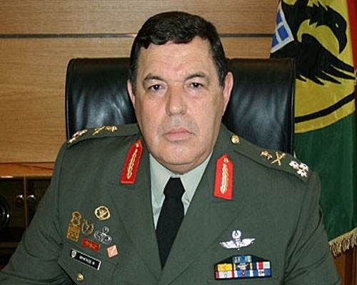 Φράγκος Φραγκούλης: «Πολύ σωστά κλείνουν τα Κέντρα Νεοσυλλέκτων στον Έβρο»