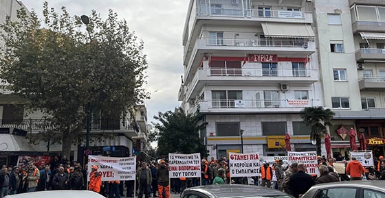 Με πορεία από το δασαρχείο της Αλεξανδρούπολης στο δημαρχείο της πόλης, οι κυνηγοί, εξέφρασαν την έντονη δυσαρέσκειά τους στην απόφαση της Κυβέρνησης.