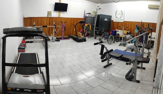 Άνθρωποι με αποθέματα αγάπης δείχνουν τον δρόμο της προσφοράς.