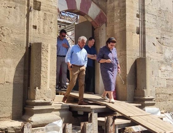 Οι πολίτες και οι τοπικοί φορείς του Διδυμοτείχου αναμένουν από την Υπουργό σαφείς ανακοινώσεις και δεσμεύσεις.