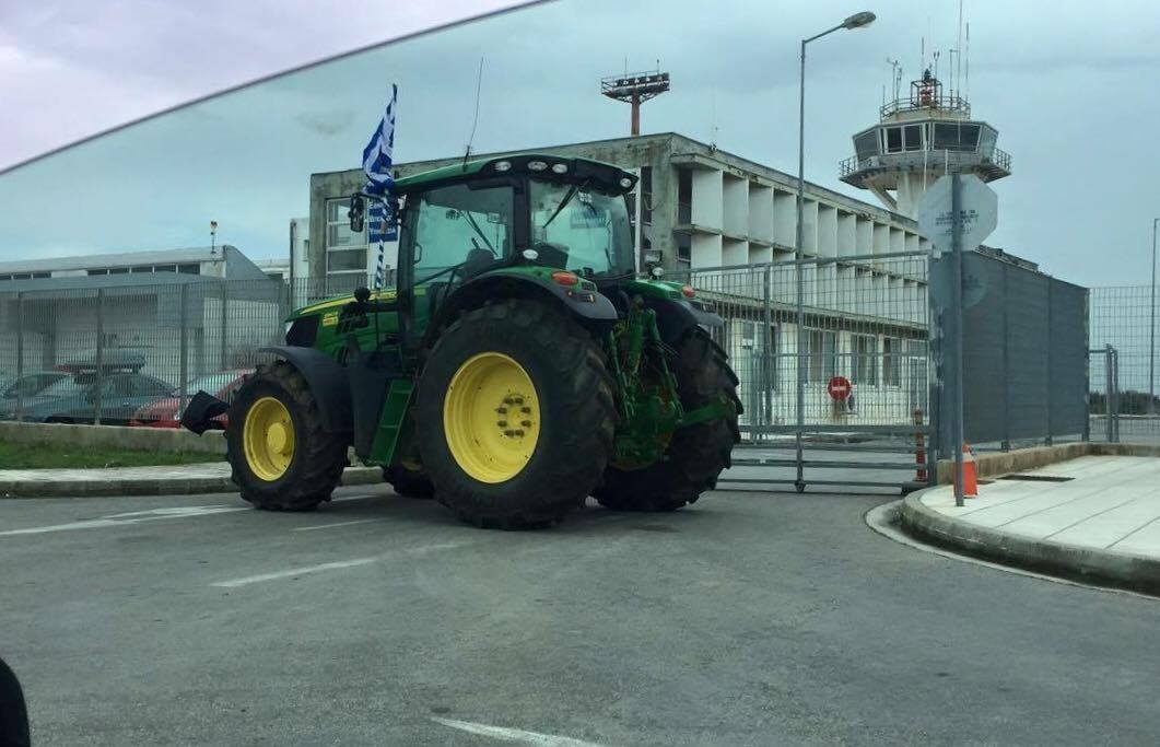 Προπηλακίστηκαν οι βουλευτές Έβρου του ΣΥΡΙΖΑ στο αεροδρόμιο (video)