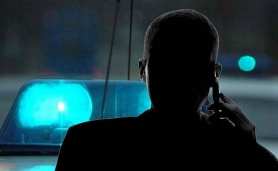 Ο ηλικιωμένος συγκέντρωσε όλα τα χρυσααφικά μέσα σε μια σακούλα και μετά από τις οδηγίες του δράστη.