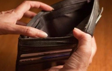 Πληθώρα συναλλαγών χωρίς τη χρήση μετρητών, αλλά μέσω κινητού ή υπολογιστή.