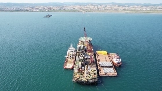 Τα «Ανταποδοτικά τέλη» έχουν την έννοια του ανταλλάγματος ή της ανταπόδοσης, για τον κίνδυνο που ελλοχεύει η λειτουργία της εγκατάστασης.