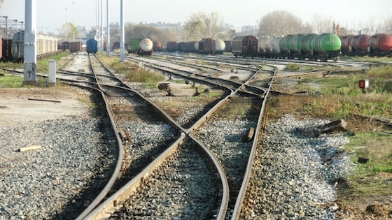 Τα αφαιρεθέντα κατασχέθηκαν και αποδόθηκαν σε αρμόδιο υπάλληλο του Σιδηροδρομικού Οργανισμού