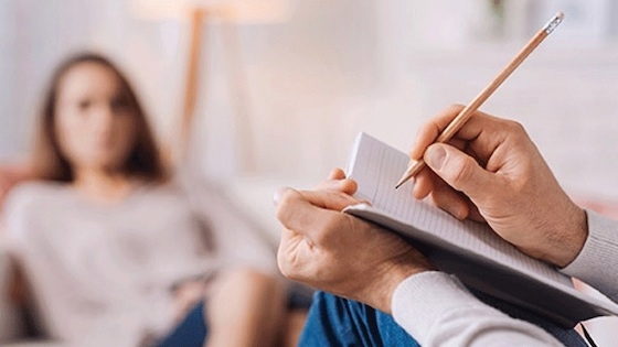 Οι συνεδρίες συμβουλευτικής και υποστήριξης πραγματοποιούνται από εξειδικευμένους επιστήμονες της εταιρείας.