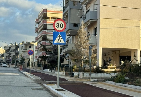 Προγραμματίζεται η φύτευση εκατοντάδων νέων δέντρων  στις περιοχές των αναπλάσεων.