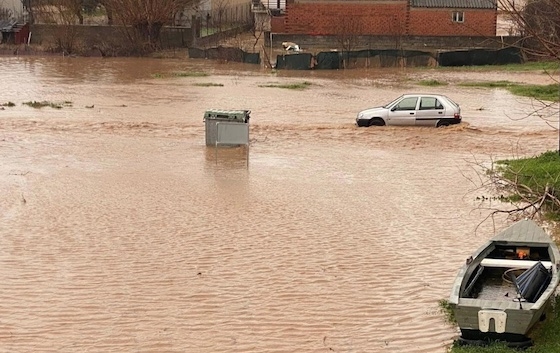 Αιτήσεις δύναται να υποβληθούν και ηλεκτρονικά.